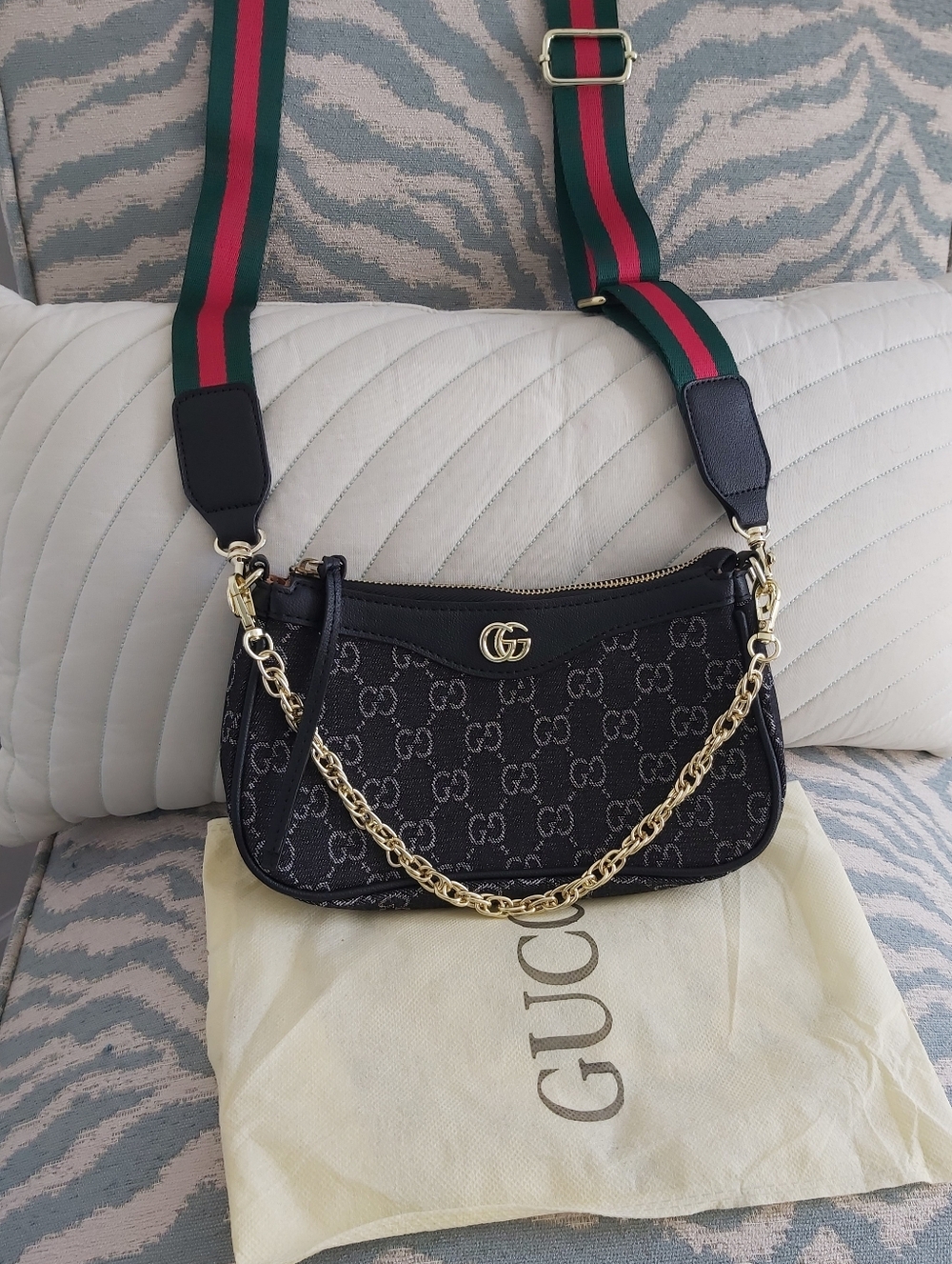 Designer Inspired Black & Grey Chain Bag With Crossbody Strap GGlogo